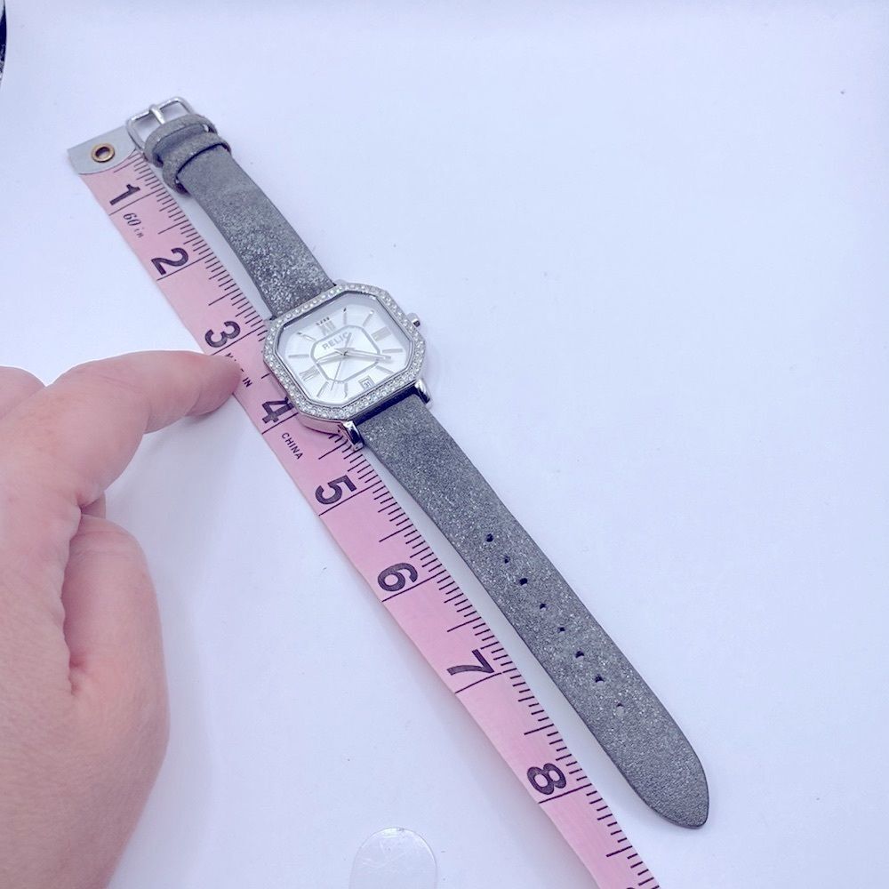 Working! Relic by Fossil Gray Metallic Leather Band Rhinestone Bezel Watch - Picture 10 of 11